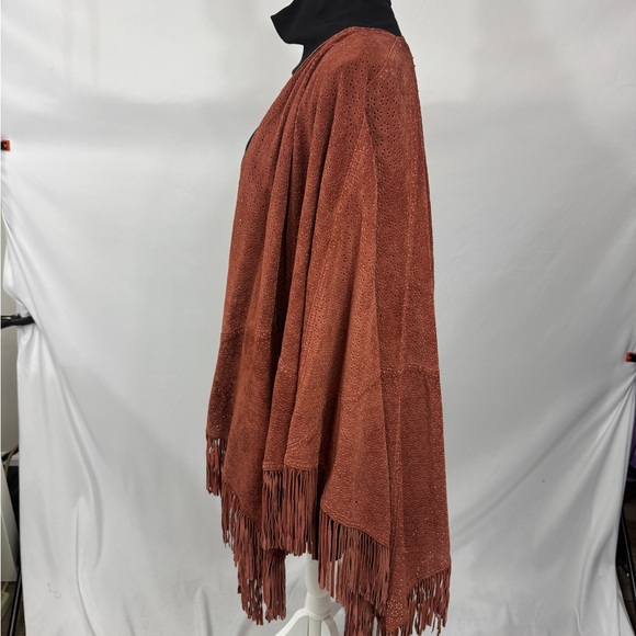 Suzanne Sommers Suede Leather Fringe Poncho - Picture 6 of 12